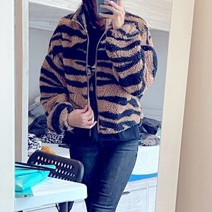 SOLD- EXPRESS faux sherpa One Eleven tiger stripe Sherpa jacket